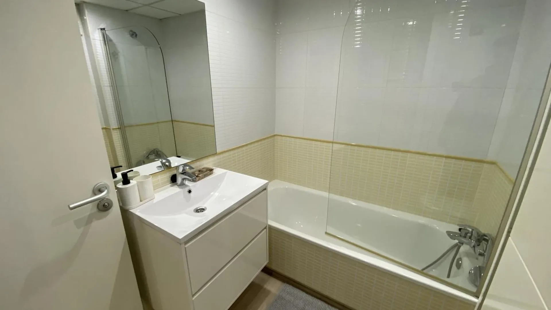 Apartamento Ezequiel By Solymar Holiday Торре-дель-Мар 0*,  Испания